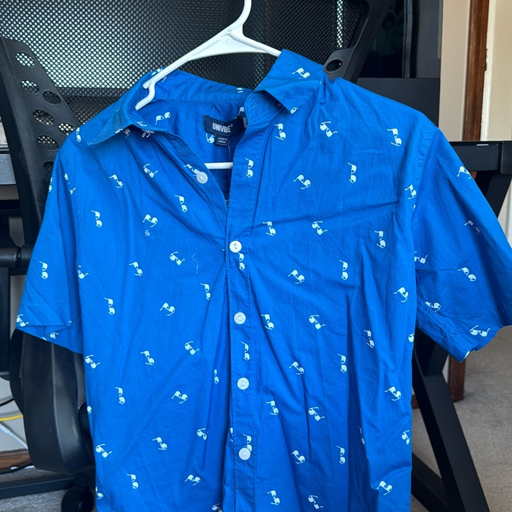 Boys short sleeve button down shirts with tags
